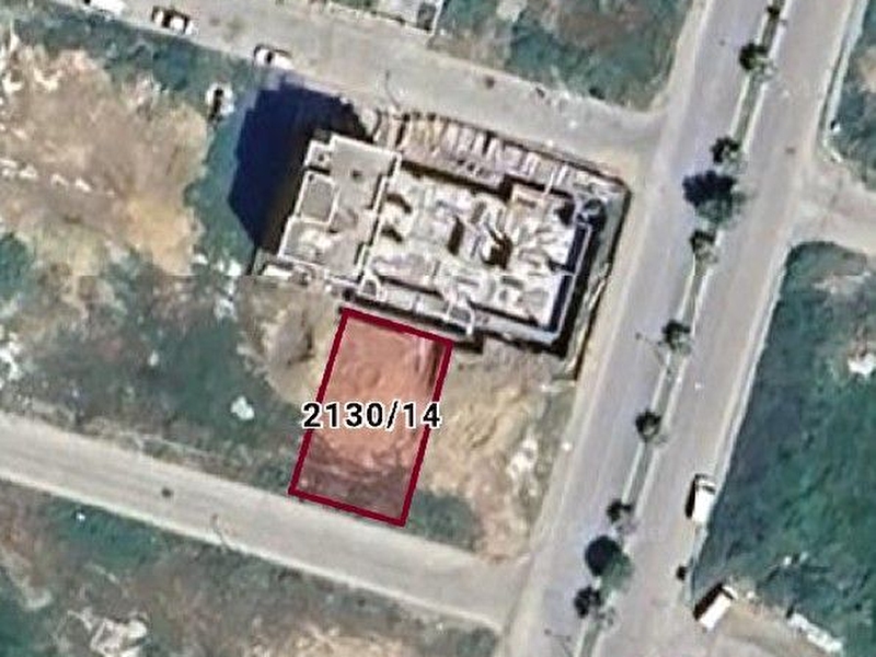 Sahi̇binden; aydin efeler cumhuriyet mh 252m2. arsa %40  3kat i̇marli