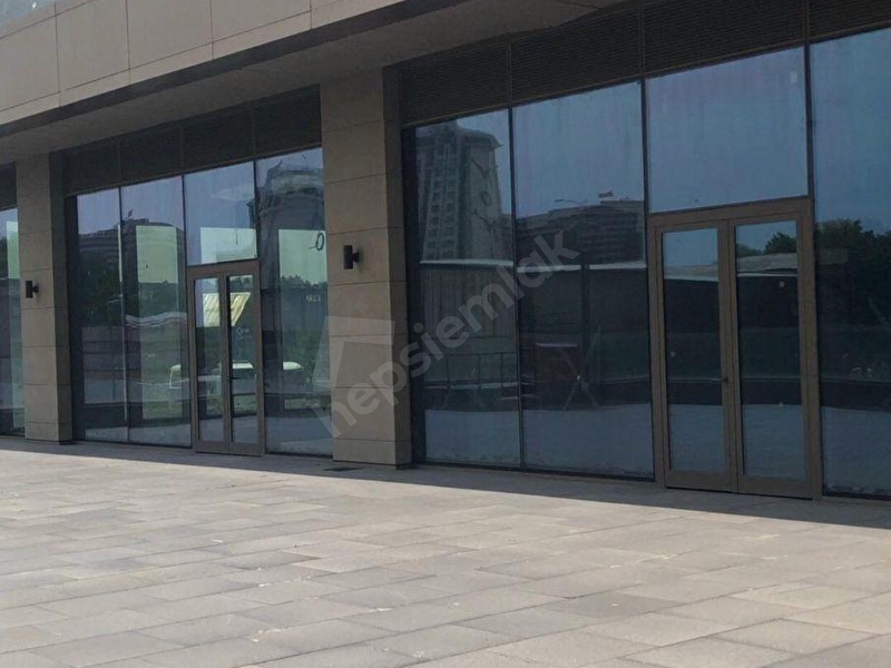 4 466 000 Tl Bakirkoy Atakoy De E 5 Cepheli 154 M2 Satilik Dukkan Magaza