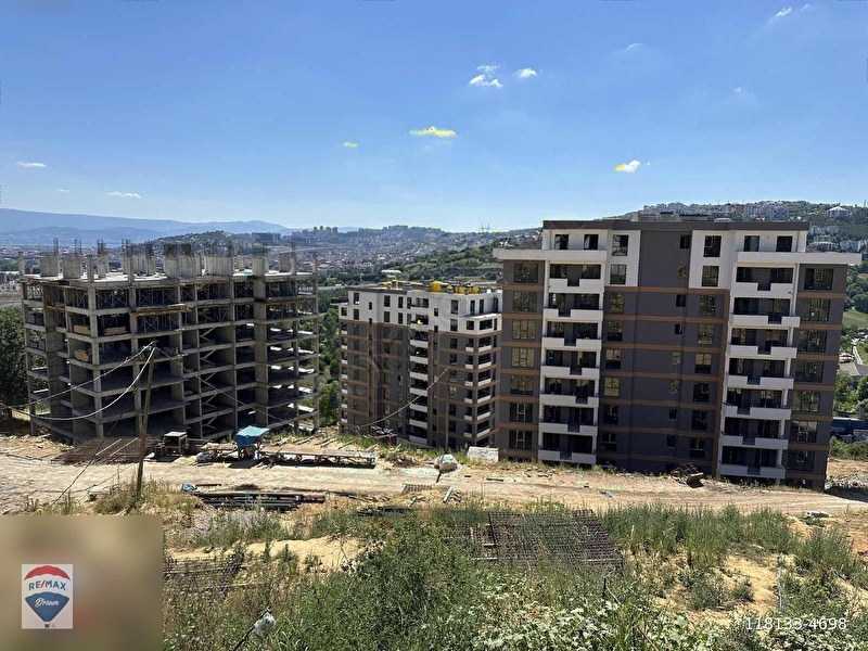 Remax dreamden i̇zmi̇t kavanya koru projesi̇nde satilik 3+1 dai̇re