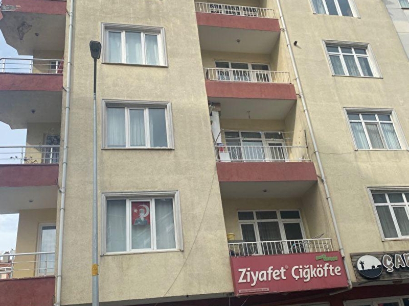 Bahçeli̇evler de satilik 3+1 110 m2 dai̇re