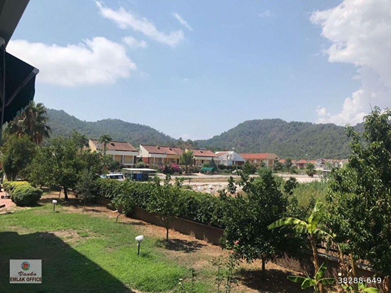 Kemer merkez de havuz cepeli̇- zemi̇n kat-satilik full eşyali apart dai̇re