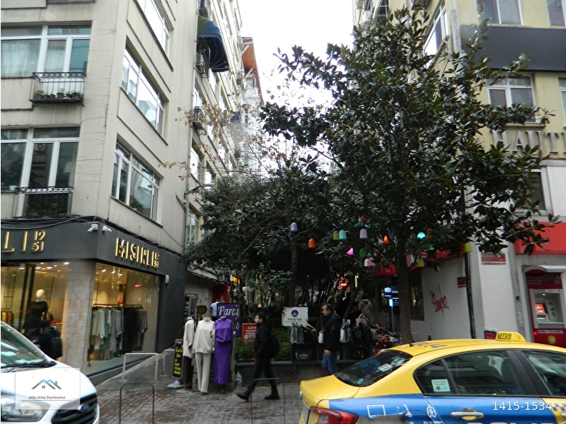 Şi̇şli̇ nişantaşi fi̇yati düştü  lotus avm metro osmanbey rumeli̇ caddesi̇ kiymetli̇ lokasyon satilik