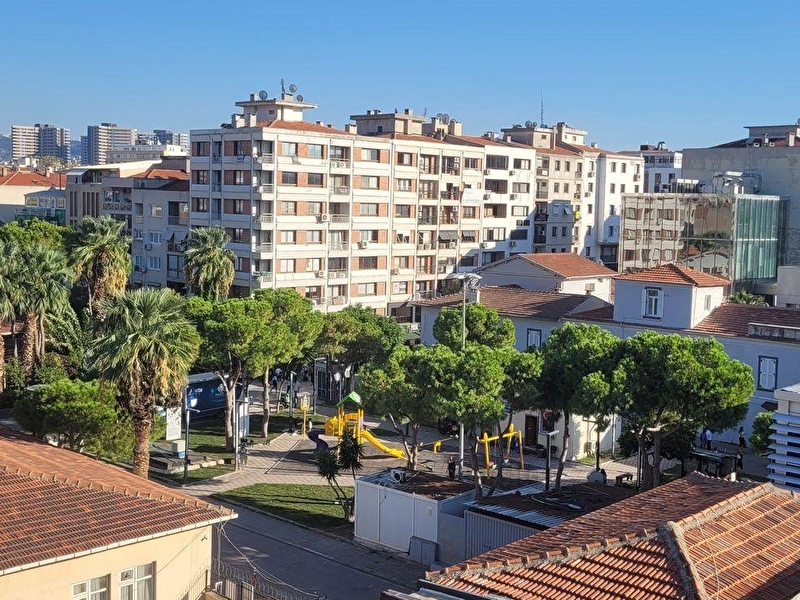 Fırsat alsancak 1 kordon yakını tadilatlı sıfır mobilyalı 3+1 şömineli harika daire