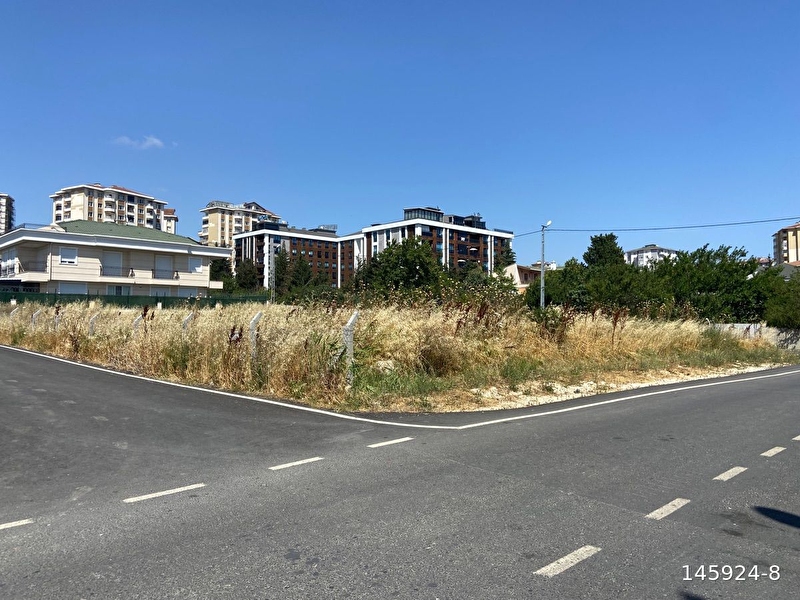 Aydin emlaktan güzelcede mi̇marobanin yanibaşinda 540 m2 arsa