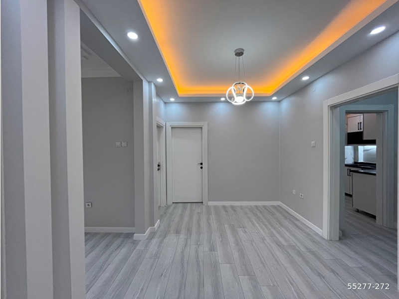 Cebeci̇ di̇ki̇mevi̇ metrosu önü asansörlü 2.kat full yapili