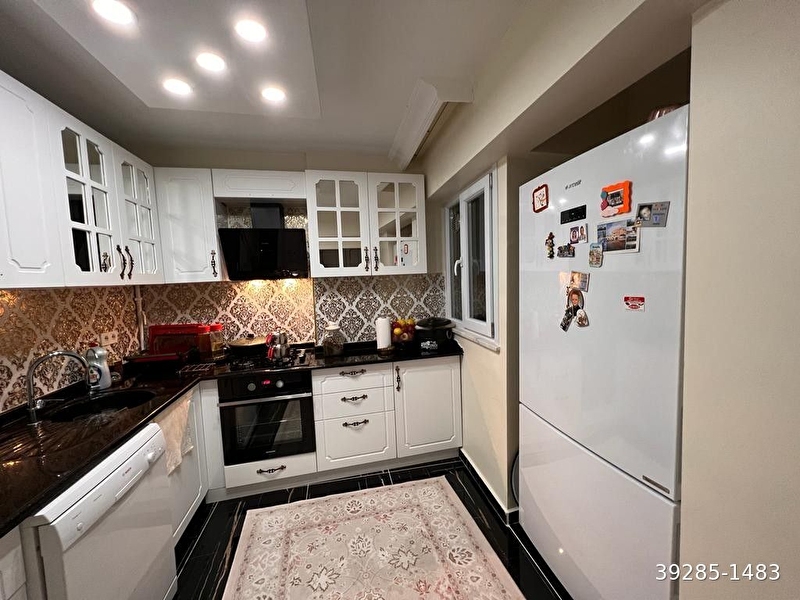 Akşenden fati̇h uzunyusufta yeni̇ bi̇nadan 2.kat 3+1 ultra lüx satilik dai̇re