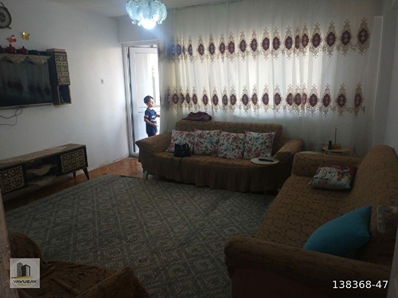 Çarşamba ki̇rmi̇zi̇ kahve karşi̇si̇ 2+1.95m .3.katdai̇re