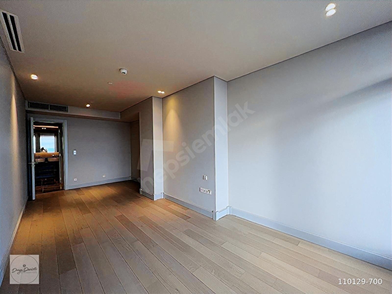 Quasar Residence Emsalsiz Boğaz Manzaralı 3+1 Satılık Dubleks