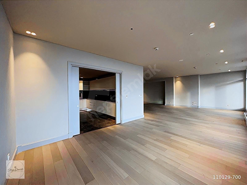 Quasar Residence Emsalsiz Boğaz Manzaralı 3+1 Satılık Dubleks