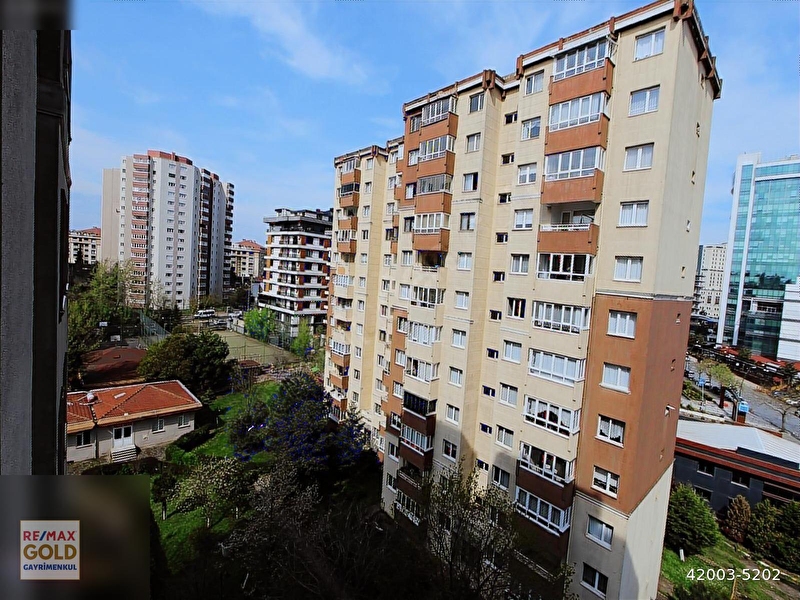 Beyli̇kdüzü beykent hasbahçe si̇tesi̇'nde 3+1 i̇çi̇ yapili satilik