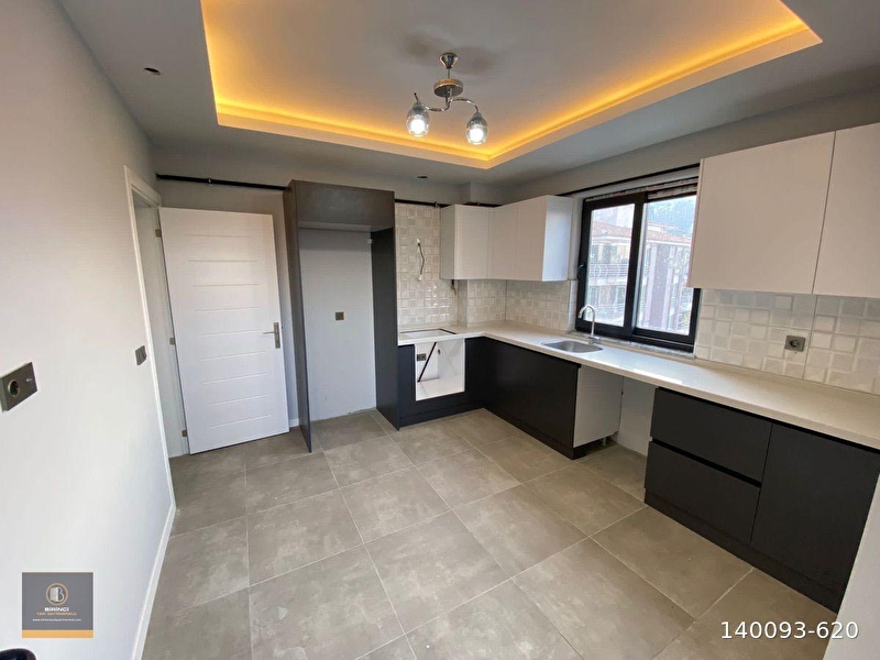 Bağbaşi kervansaray mahallesi̇nde 3+1 ebeveyn banyolu 1 yaşinda ki̇ralik dai̇re
