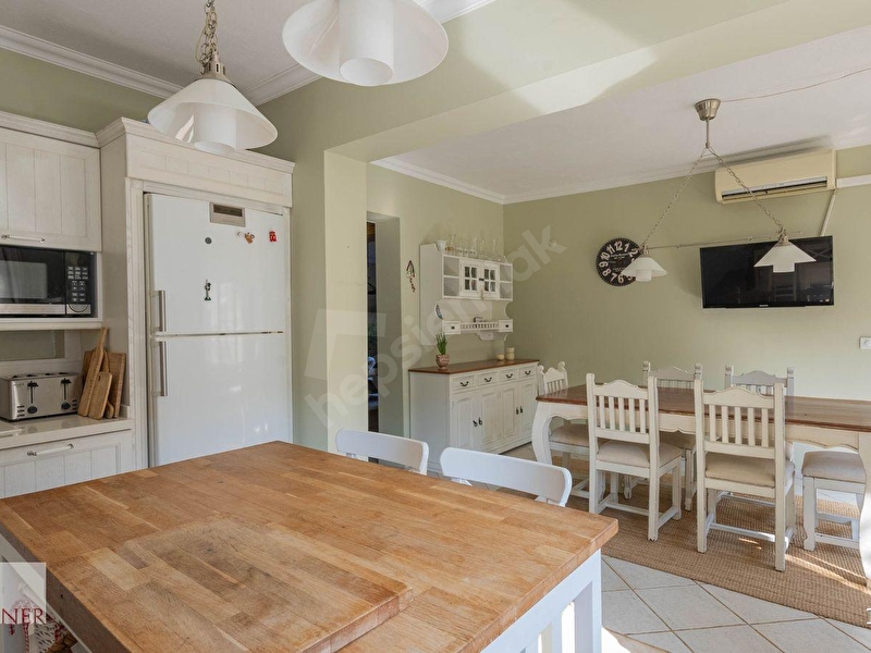 Günlük Kiralık 4 Odalı Villa Muğla Marmaris İçmeler Mahallesi 8 Kişi Kapasiteli