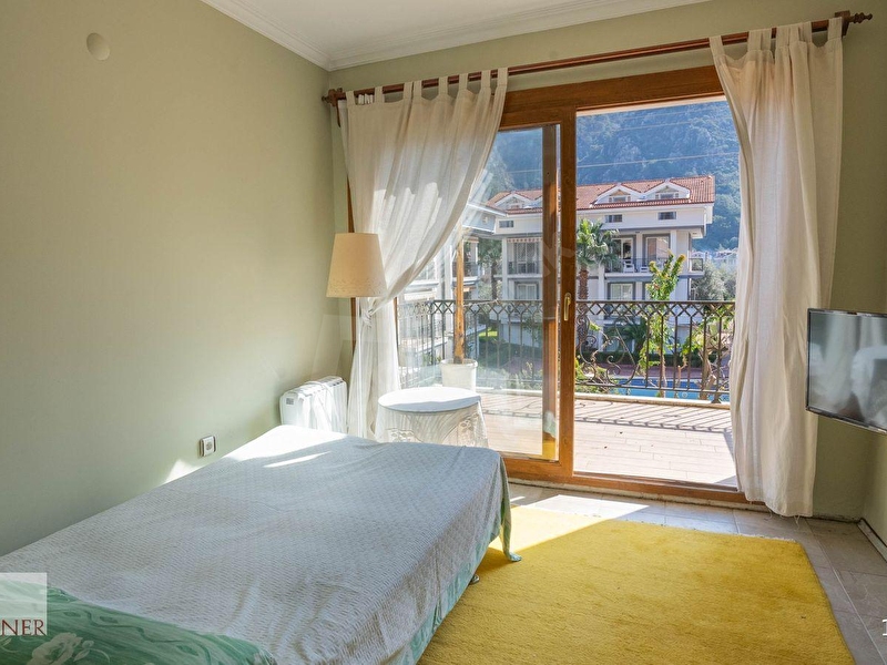 Günlük Kiralık 4 Odalı Villa Muğla Marmaris İçmeler Mahallesi 8 Kişi Kapasiteli