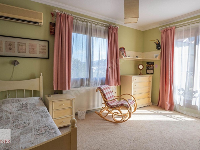 Günlük Kiralık 4 Odalı Villa Muğla Marmaris İçmeler Mahallesi 8 Kişi Kapasiteli