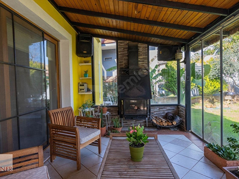 Günlük Kiralık 4 Odalı Villa Muğla Marmaris İçmeler Mahallesi 8 Kişi Kapasiteli