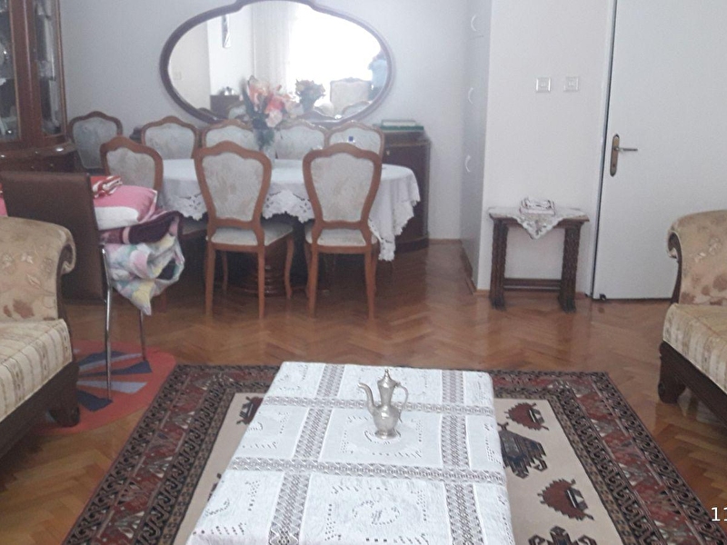 K.ören kavacik subayevleri̇ sinirinda 1 kat,ta 140m2 2 balkonlu bağimsiz salon muhteşem dai̇re ..