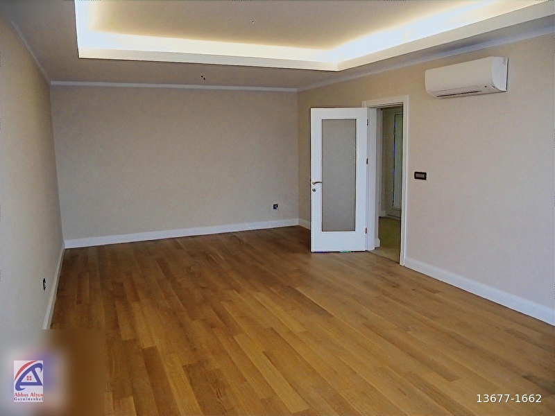 Referans b.köy'de abbas altun'dan satilik geni̇ş ti̇p 2+1 dai̇re