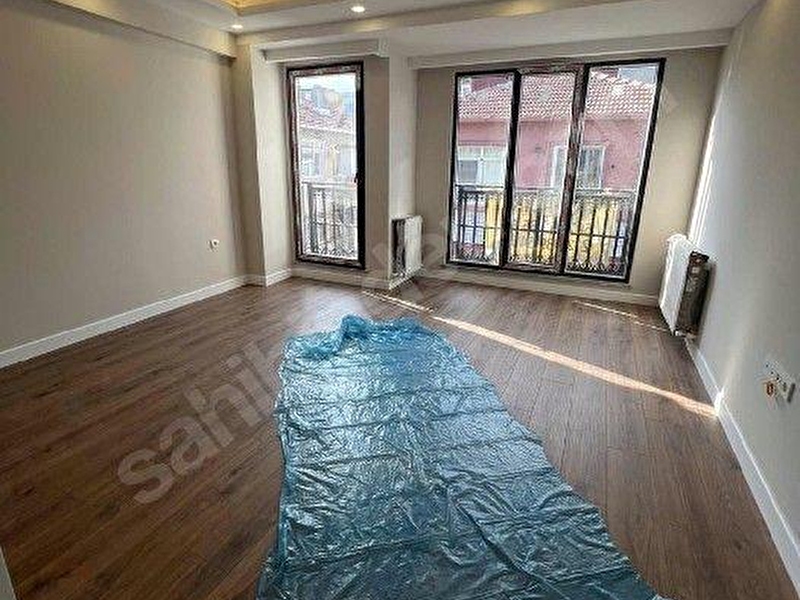 Koca mustafa paşa'da sifir yeni̇ binadan 3+1  kiralık dubleks daire