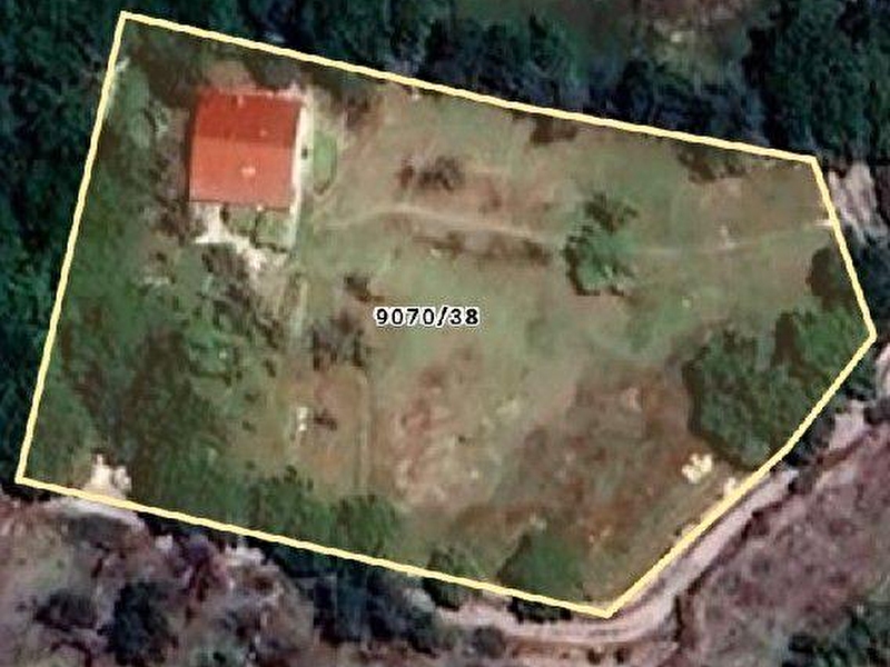 Gesi bağlarında satılık bağ arsa