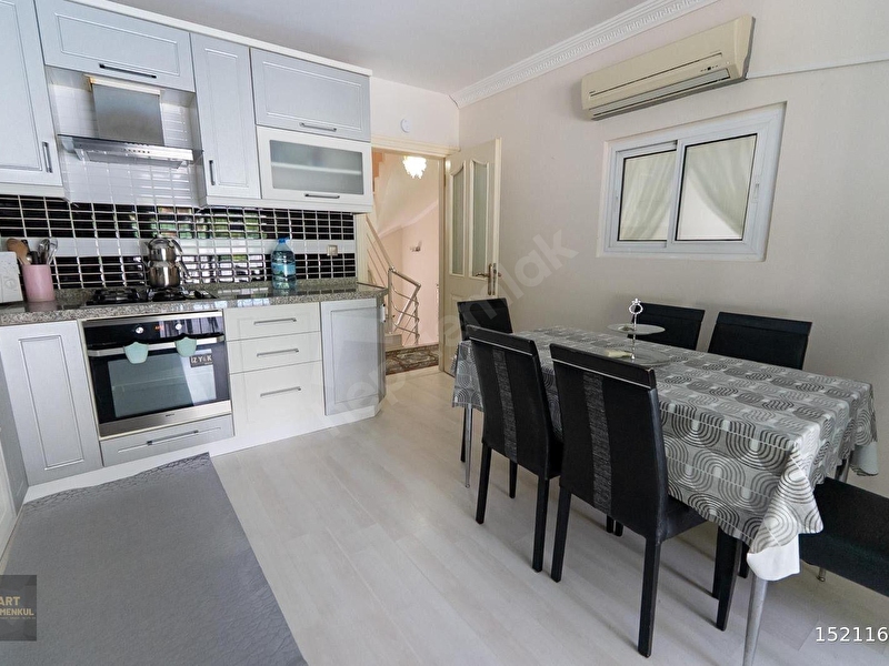 Günlük Kiralık 6 Odalı Villa Muğla Marmaris Gölenye Mahallesi 12 Kişi Kapasiteli