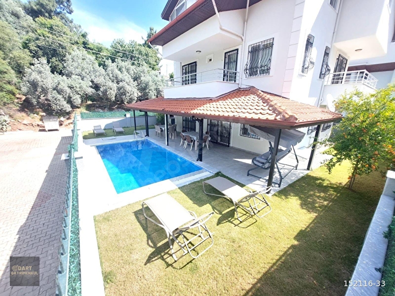 Günlük Kiralık 6 Odalı Villa Muğla Marmaris Gölenye Mahallesi 12 Kişi Kapasiteli