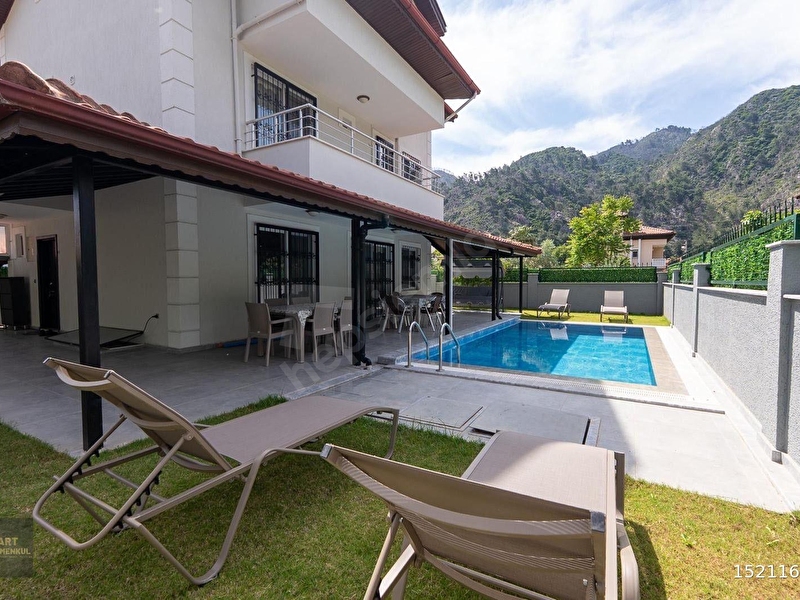 Günlük Kiralık 6 Odalı Villa Muğla Marmaris Gölenye Mahallesi 12 Kişi Kapasiteli