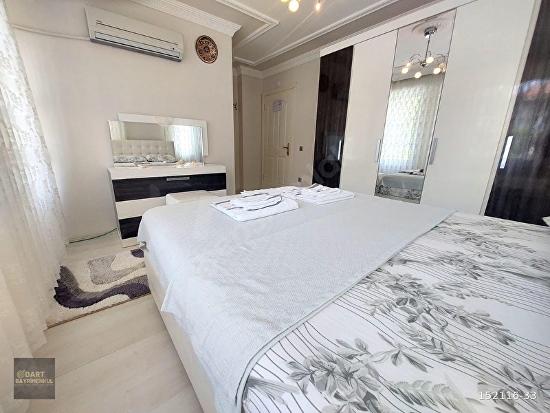 Günlük Kiralık 6 Odalı Villa Muğla Marmaris Gölenye Mahallesi 12 Kişi Kapasiteli