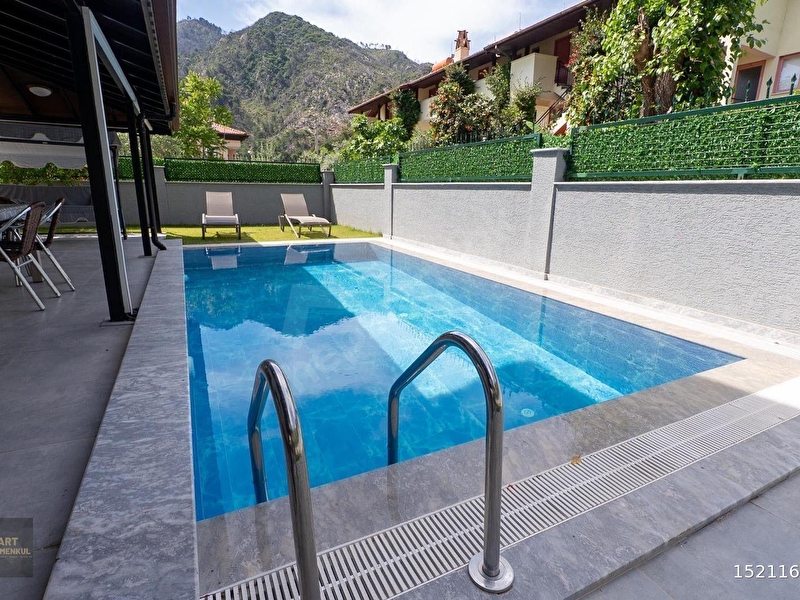 Günlük Kiralık 6 Odalı Villa Muğla Marmaris Gölenye Mahallesi 12 Kişi Kapasiteli