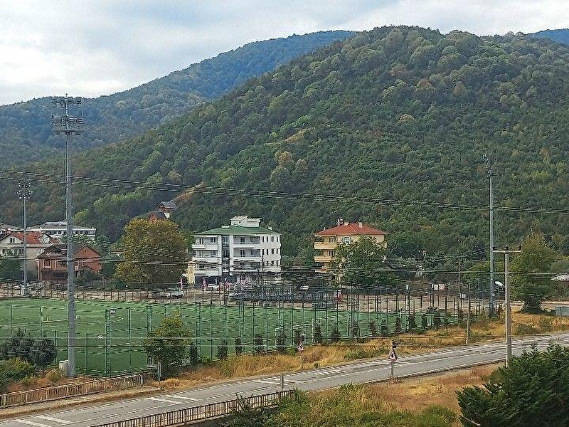 Garmi̇nden çinarcik karpuzderede doğa ve deni̇z manzarali asansörlü eşyali 4.kat 2+1 dai̇re satiliktir