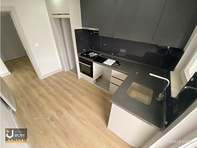 By ünal 'dan yeni̇köy 'de _asansörlü_ 2+1 satilik dai̇re
