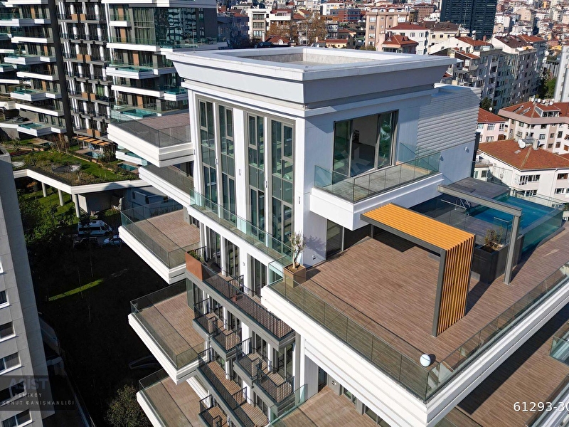 Nişantaşı Koruda 800M2 Havuzlu Teras Villa