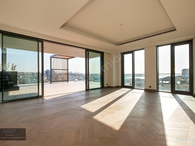 Nişantaşı Koruda 800M2 Havuzlu Teras Villa