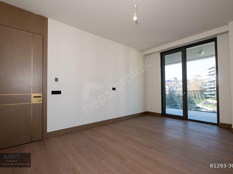 Nişantaşı Koruda 800M2 Havuzlu Teras Villa