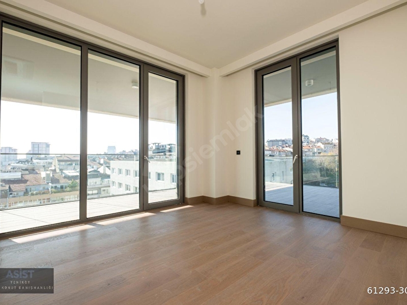 Nişantaşı Koruda 800M2 Havuzlu Teras Villa