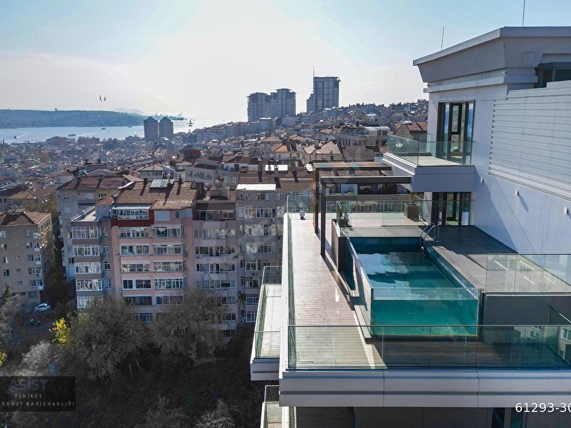 Nişantaşı Koruda 800M2 Havuzlu Teras Villa