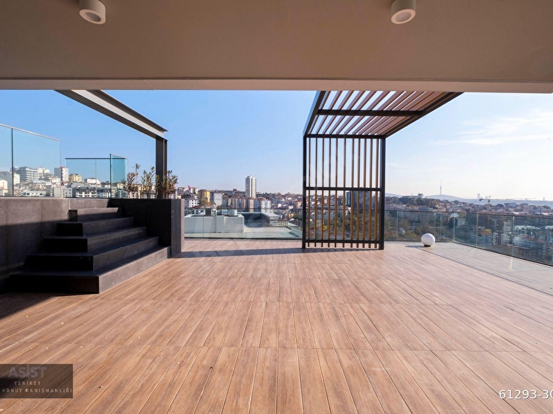 Nişantaşı Koruda 800M2 Havuzlu Teras Villa