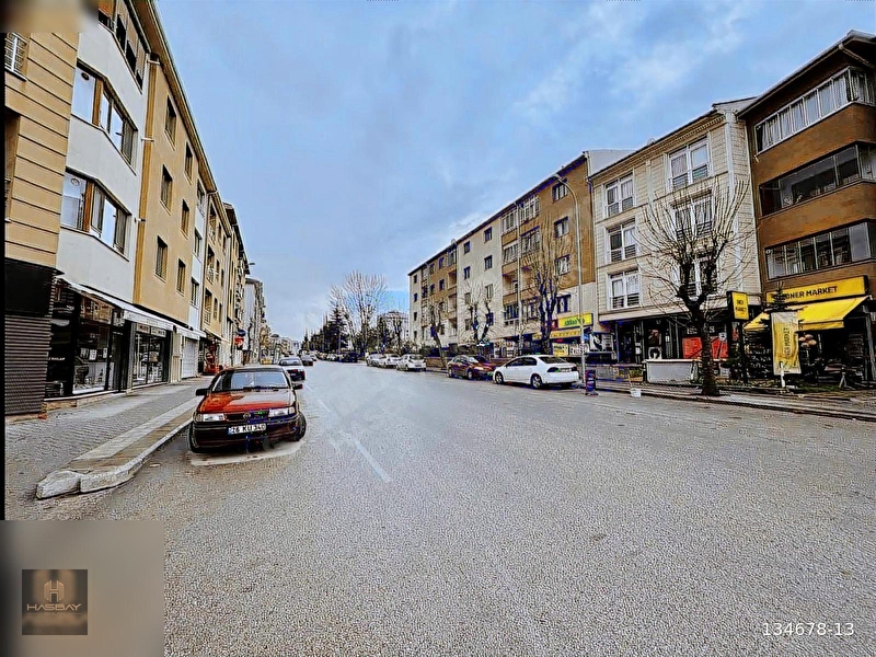 Hasbay'dan ali̇ çeti̇nkaya cad.yakinida 3+1 satilik firsat dai̇re