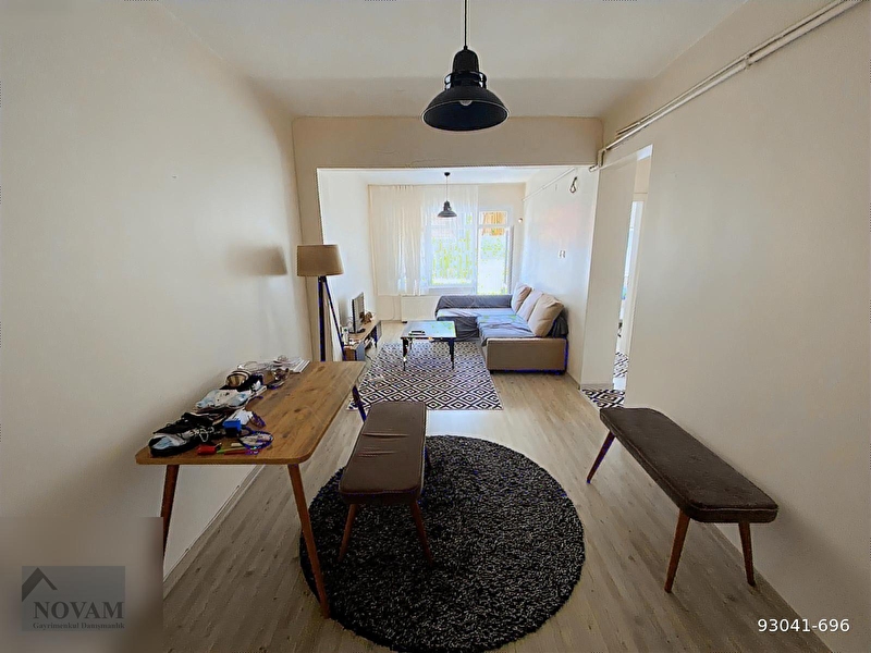 Novam'da muradi̇ye bayir sokak'da i̇çi̇ yapili 2+1 satilik dai̇re