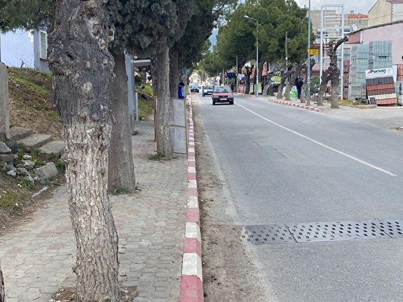İzmi̇r kemalpaşa/-ulucakda  anayola sifir 1850 m2 satilik arsa