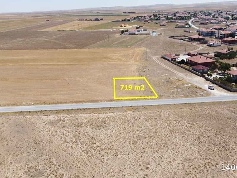 Teki̇n oğlu gayri̇menkul satiyor yeni̇ceoba'da 719 m² müstaki̇l tapulu ana yol cephe vi̇lla arsasi