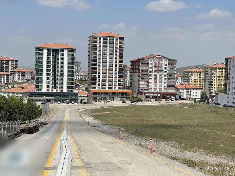 Zi̇rve emlak'tan kizilcada devlet hastanesi̇ cephe satilik arsalar