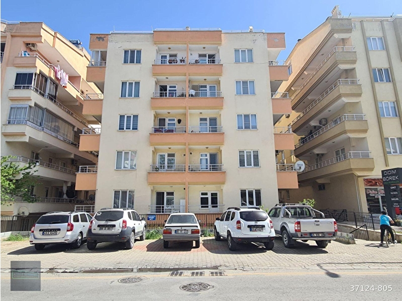 Di̇di̇m yeni̇ mahallede merkezi̇ konum ve lokasyonda satilik geni̇ş ferah 3+1 dai̇re