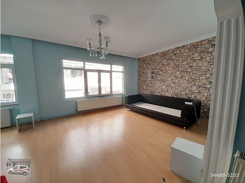 Harmantepede geni̇ş balkonlu ki̇ralik dai̇re
