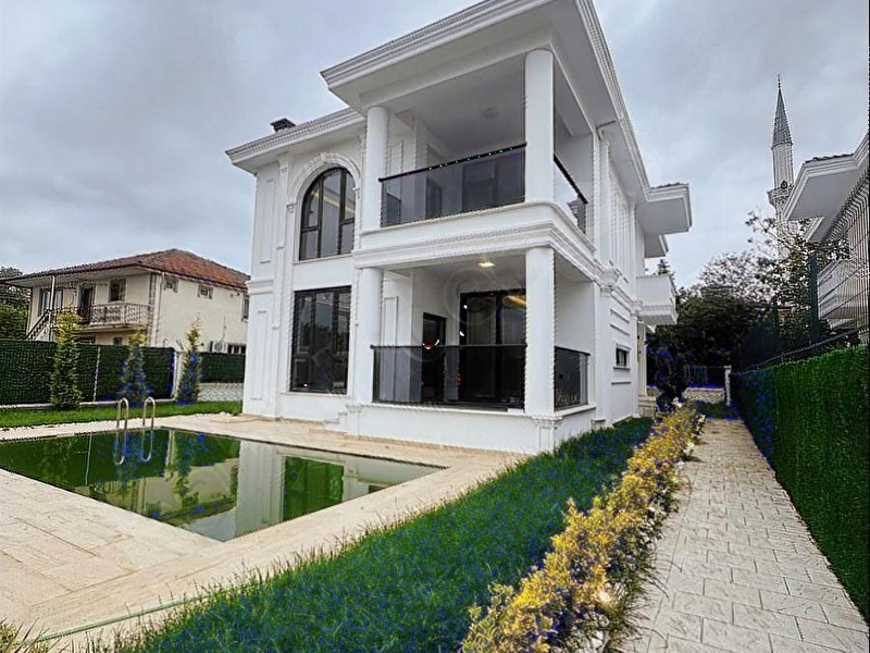 Remax dreamden kartepe sarimeşede 5+1 tasarim lüks satilik vi̇lla