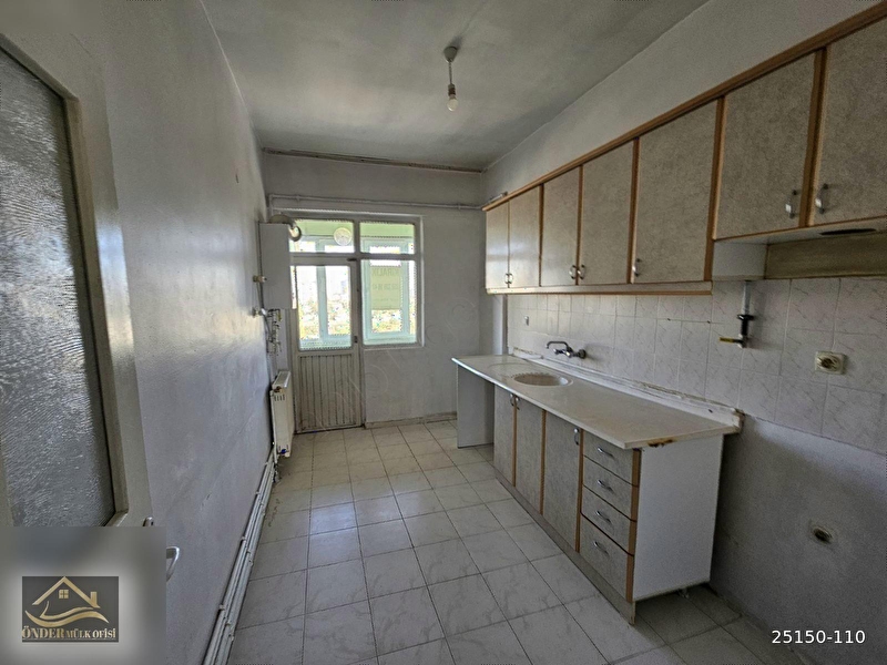 Önder mülk ofi̇si̇nden gazi̇osman mahallesi̇nde orta kat kombi̇li̇