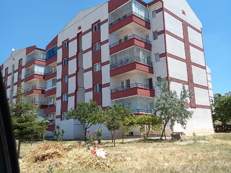Yeni̇mahalle kuzey yildizi  ebrar sitesi̇nde 3+1 ebeveyn banyolu boş dai̇re