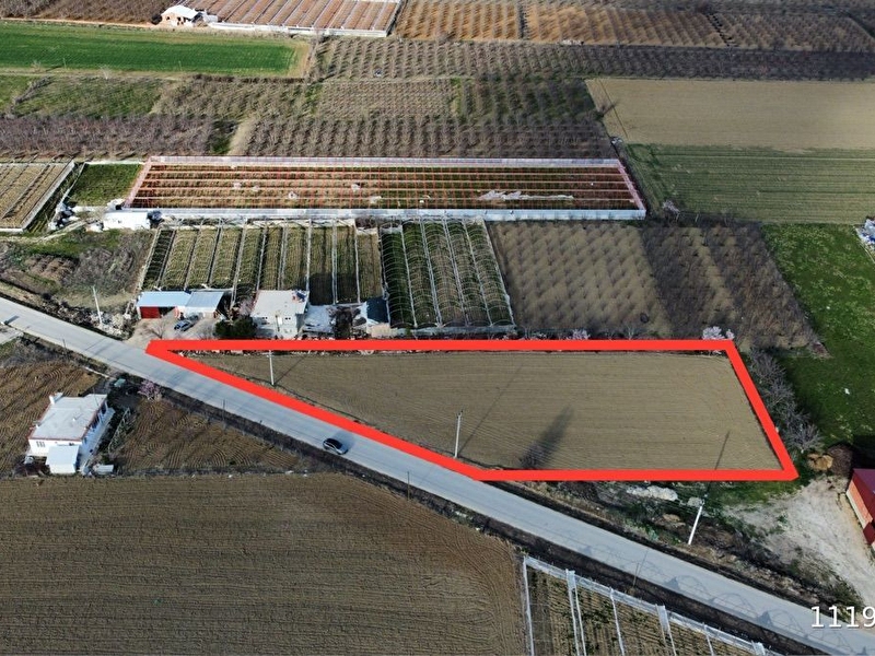 Elmali çaybaşinda yola sifir firsat 3.200 m2 tarla