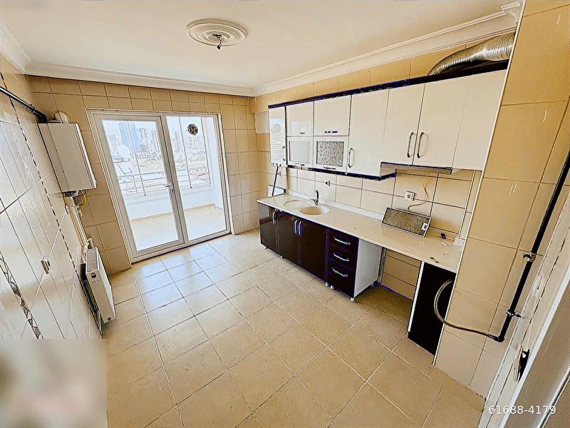 Ci̇handan yozgat bulvar cepheli̇ 4.katta 3+1 145m2 asansörlü dai̇re
