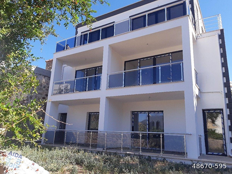2 200 000 tl bodrum yalikavak dirmil de koy manzarali bahceli 3 1 sifir duble