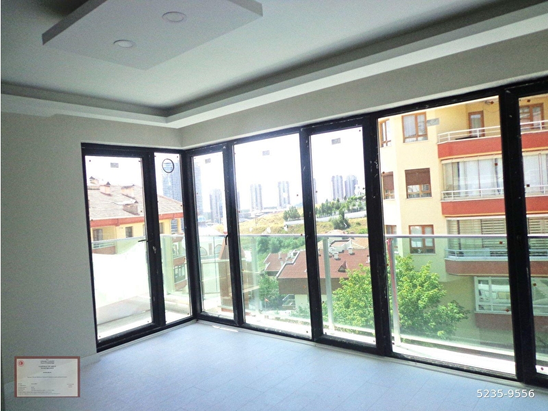 Di̇kmen mürsel uluç mah.yeni̇ oran mevki̇si̇nde 2+1 katta kombi̇li̇ asansörlü yapili dai̇re